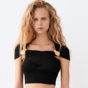 ZARA BLACK KNIT RIBBED GOLDEN BROOCH BLOUSE